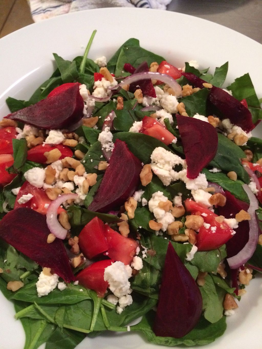 Spinach and Beet. Green Salad