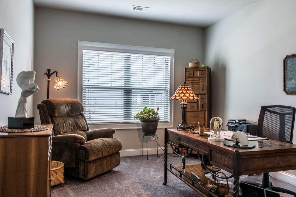 Real Estate - 3rd bedroom or office