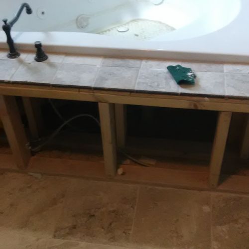 didnt install tub or tile but we can just did the 