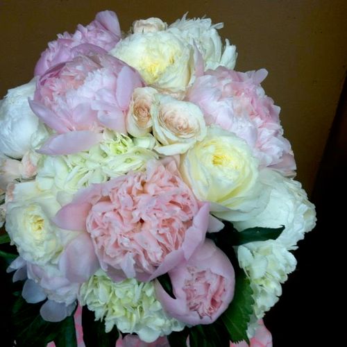 Brides Bouquet with garden roses and peonies.