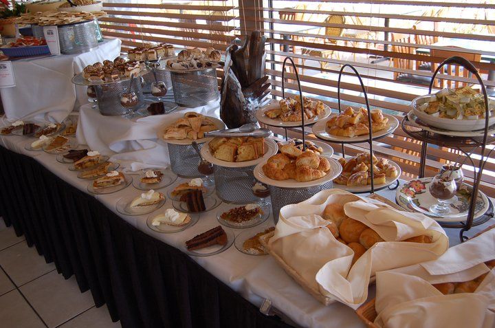 Sunday Brunch with assorted Salads and various Dip