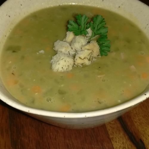 Split pea soup, rosemary croutons