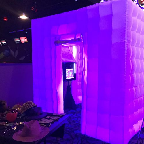 Inflatable color changing booth