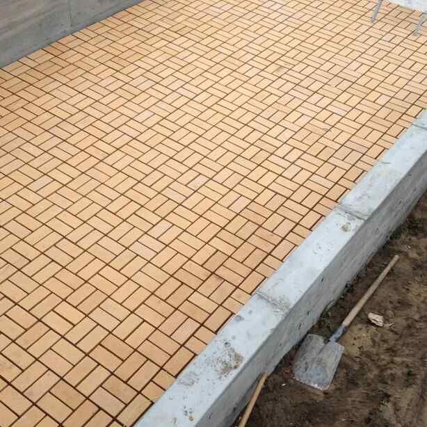 Nice brick driveway to excel over other driveways 