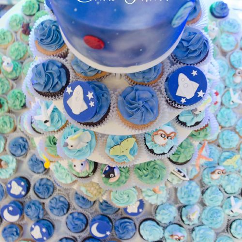 Wedding Cupcakes custom colored frosting & decorat