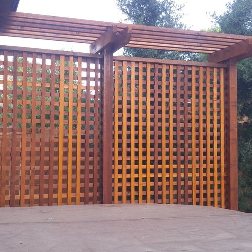 Privacy screens and trellis