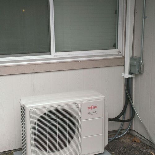 Mini split ductless air conditioners