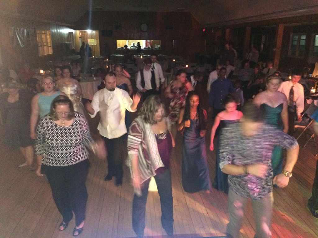 Dance floor always packed at my gigs!🎉🎤😃