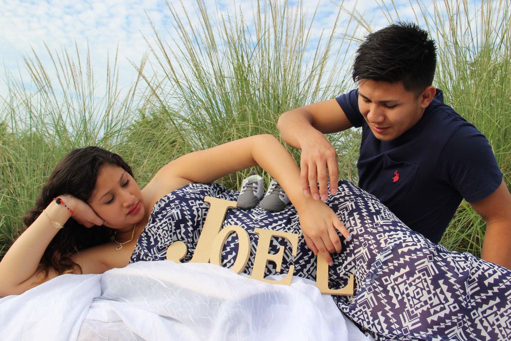 Meylin and Felipe's maternity shoot, Joel came abo