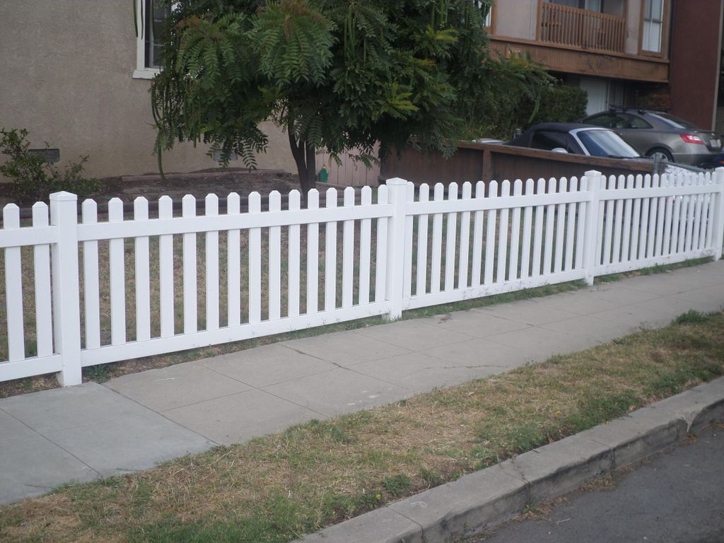Vinyl Picket