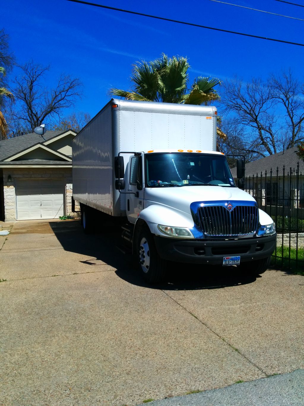 1,850cu ft of space can accommodate up to a 4 bedr