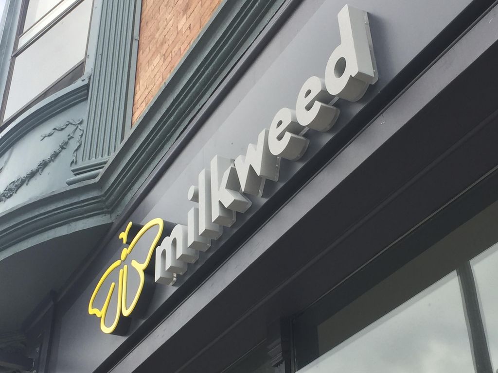 Milkweed: Logo, fascade and interior design 