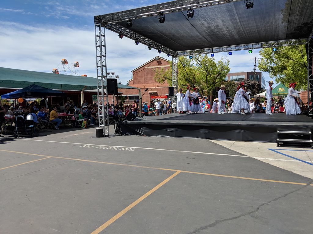 Sound, stage and lighting, Encino carnival