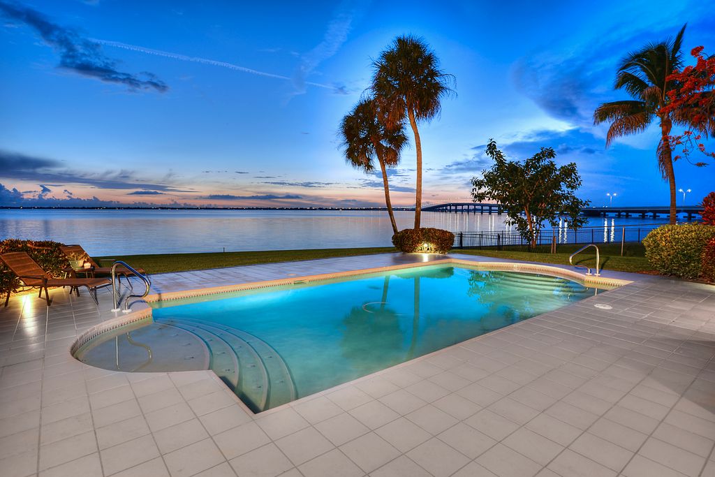 Capture the beautiful florida sunsets with Twiligh