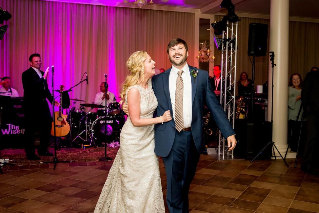 Your first dance will be comfortable and joyous!