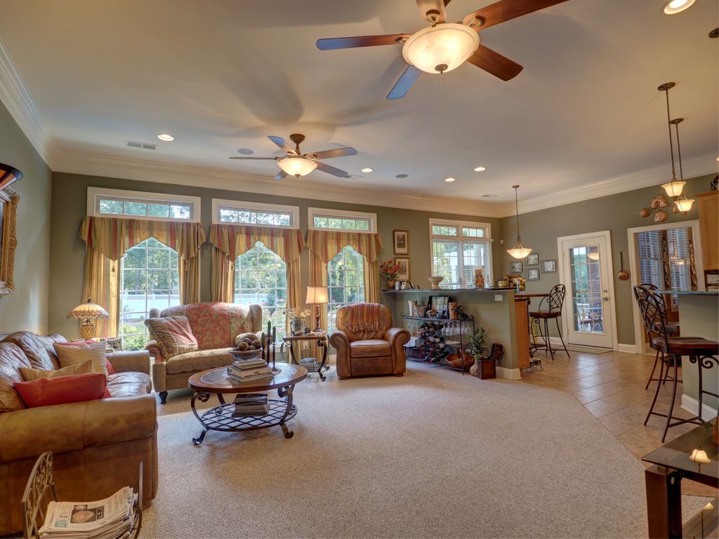 Photograph I took for a listing