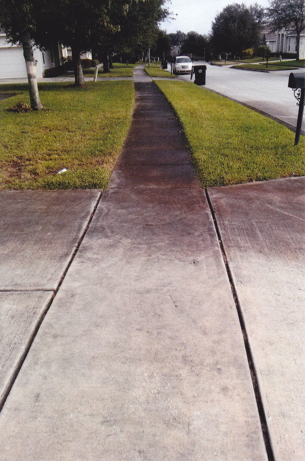 Dirty sidewalk in Orlando.