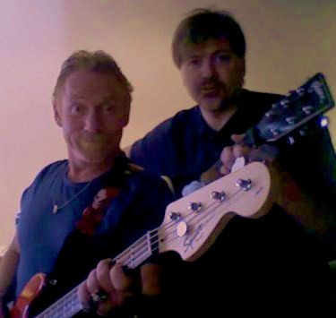 Helping Danny Bonaduce learn bass for a Partridge 
