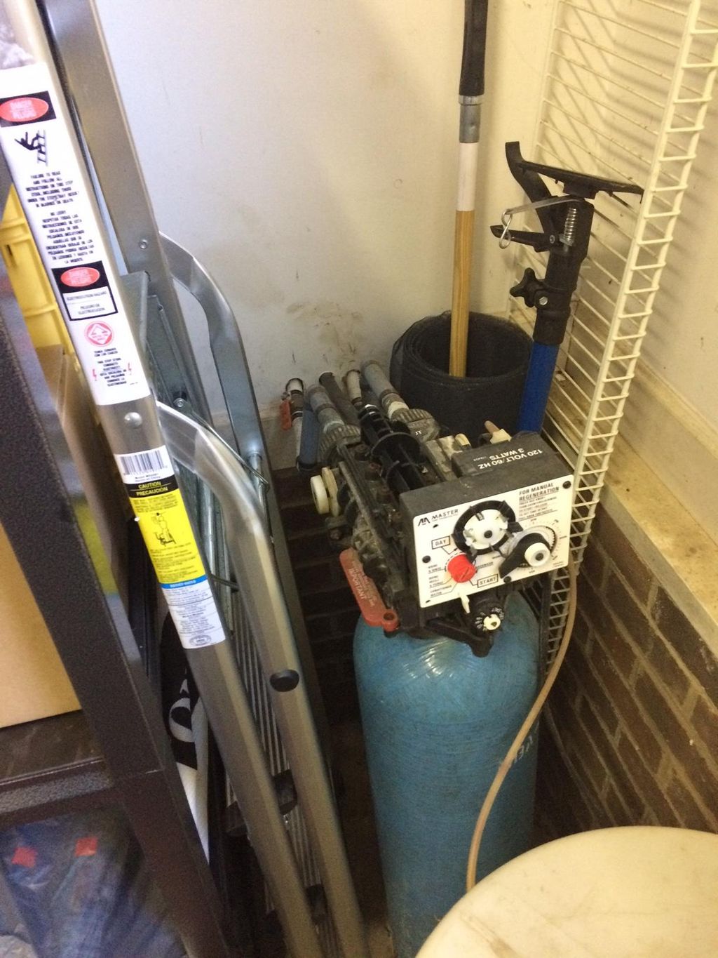 Water filtration unit