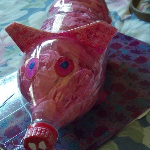 i made this artzooka pig from a 2-liter soda bottl