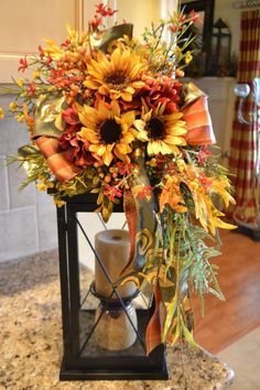 Beautiful Fall Favorite with lots of sunflowers