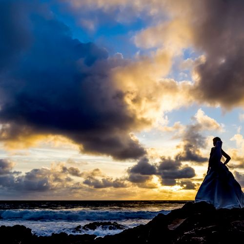 Gorgeous bride at sunrise on the beach, Makapuu Be