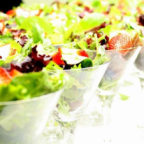 Summer Strawberry Walnut Salad