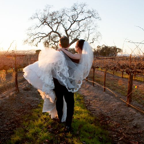 Wedding Couple Robert Hall Winery
Paso Robles, CA