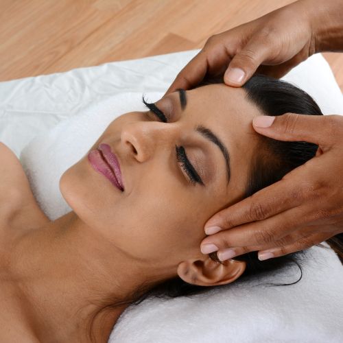 Relax and renew face and body massages, deep tissu