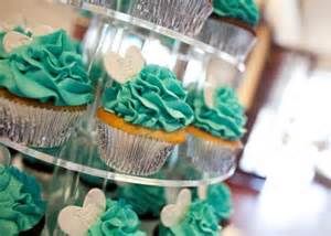 Cupcakes - plain, filled, fancy - yummy - trays, t