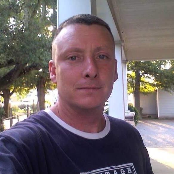 Neals Paint/Pressure washing and Maint