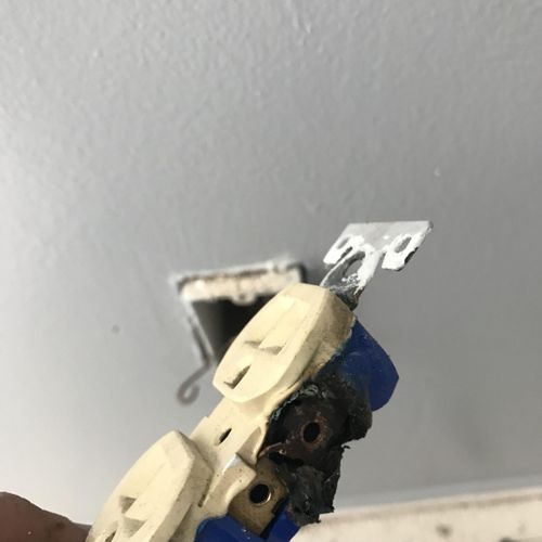 Troubleshoot and repairing a bad outlet