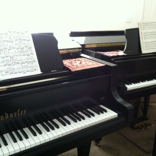 Enjoy playing Grand Piano at your lessons
