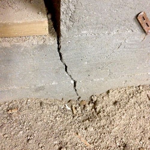 Foundation crack.