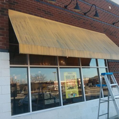 Commercial Awning Cleaning
BEFORE