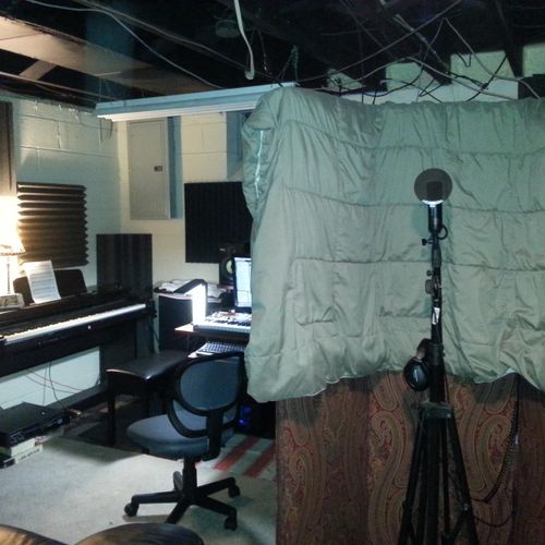 Isolated vocal booth