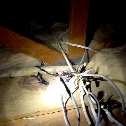 electrical connections with no junction box, and a