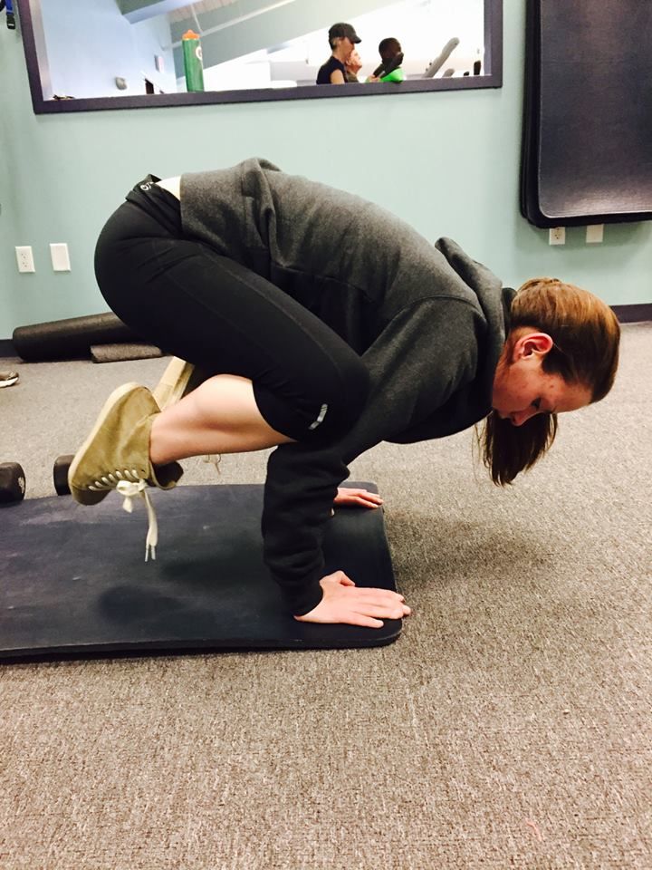 Crow Pose, Balasana.