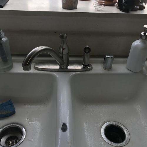 New kitchen sink faucet