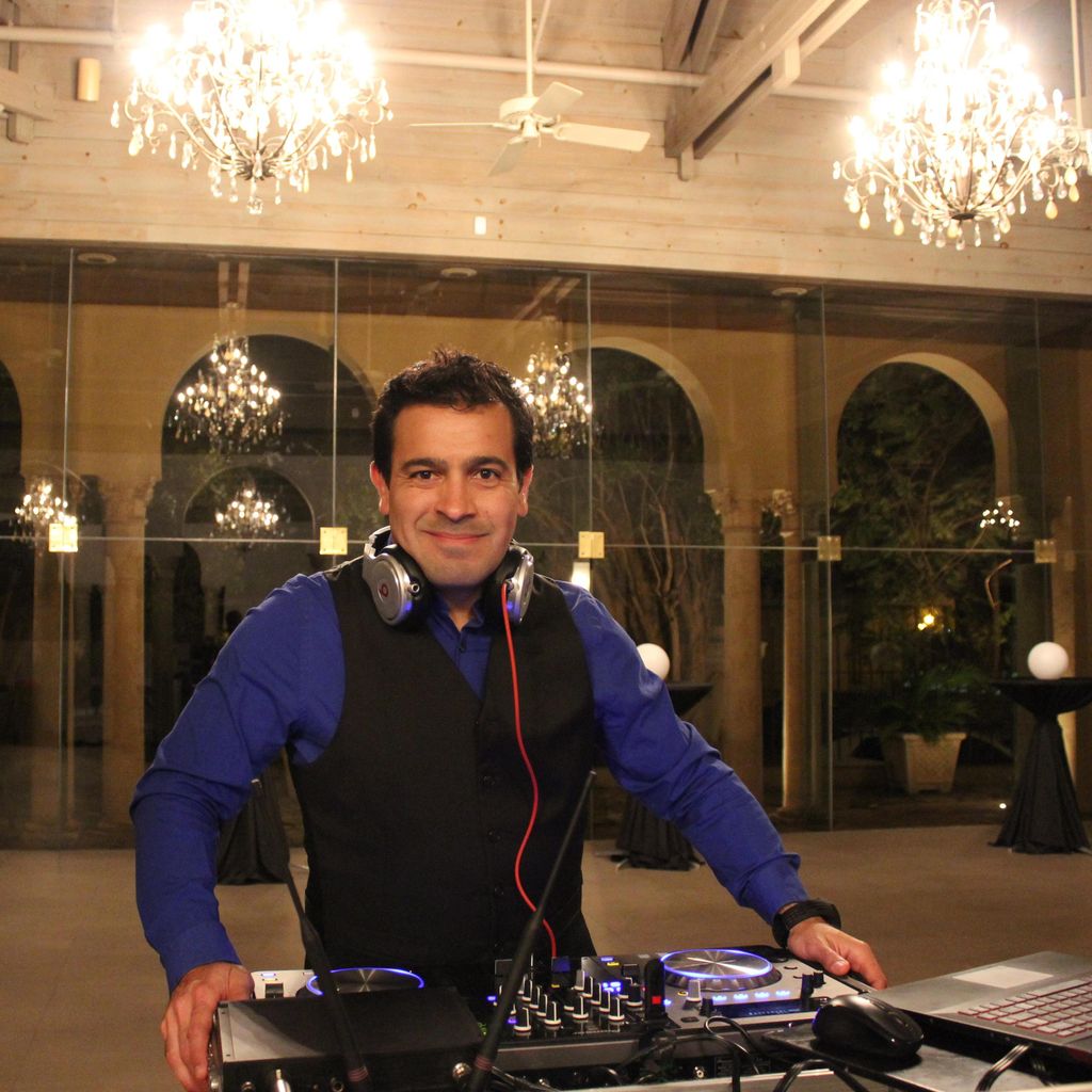 The Housemixer Leo D