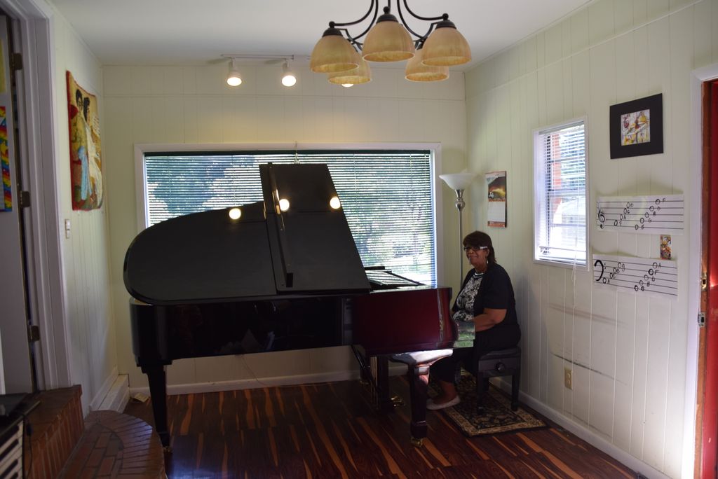 88 Keys Piano Studio