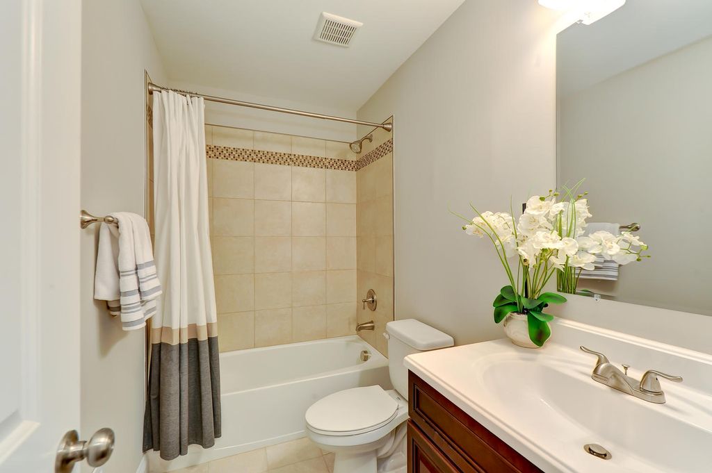 Lovely bathroom. 