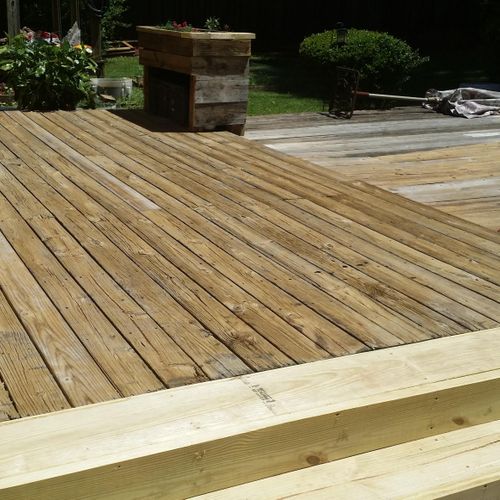 Pressured washed and prepared deck to be stained