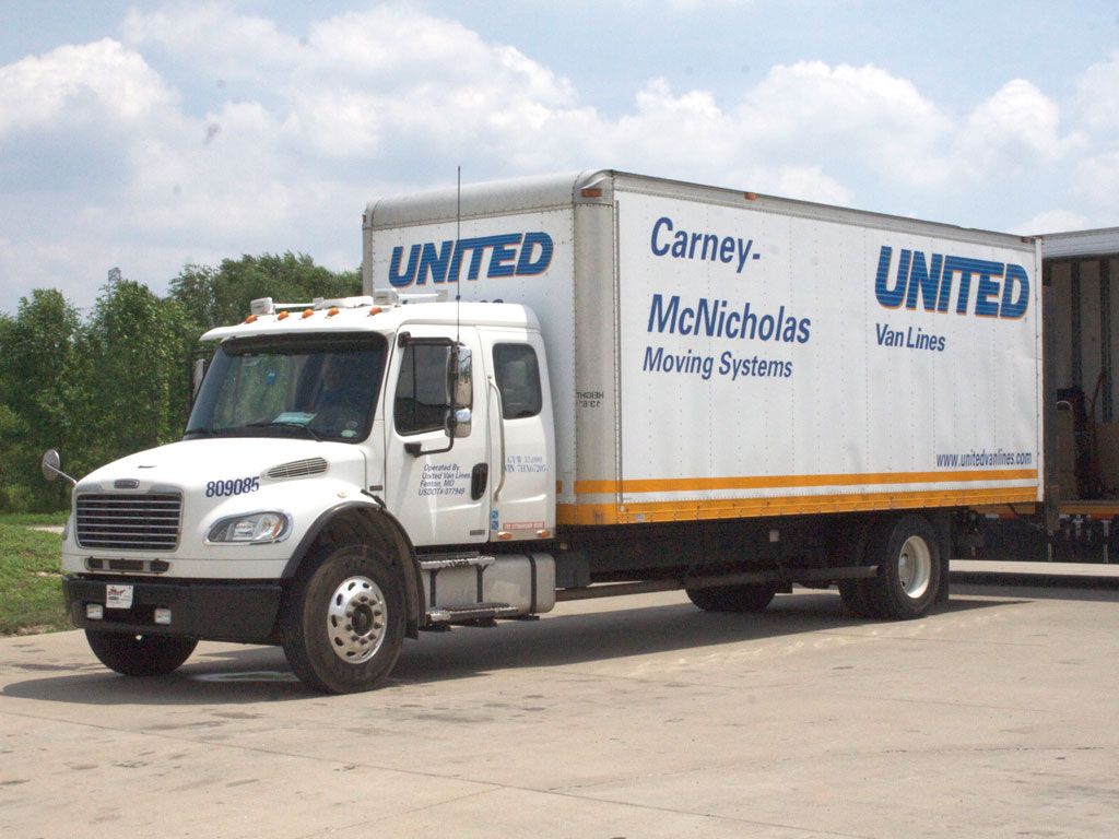 Straight trucks for small jobs