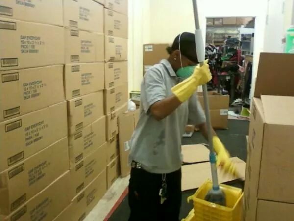 Cleaning the gap store in sea girt new jersey