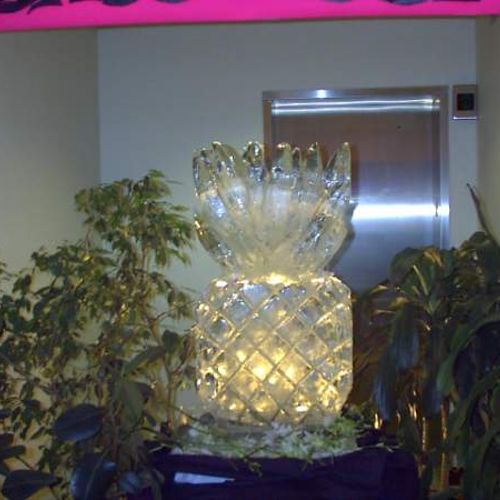 Ice Carvings to provide that "WOW" factor for your