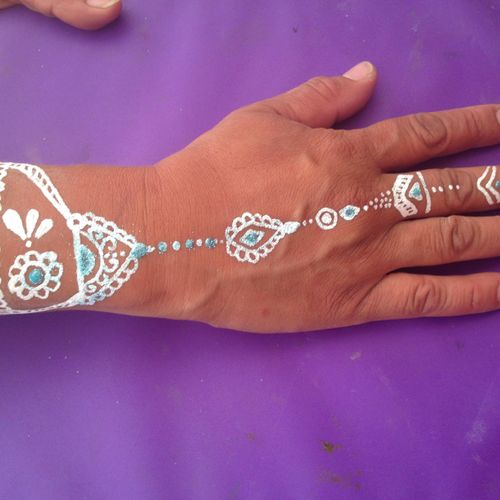 Henna and white lace henna