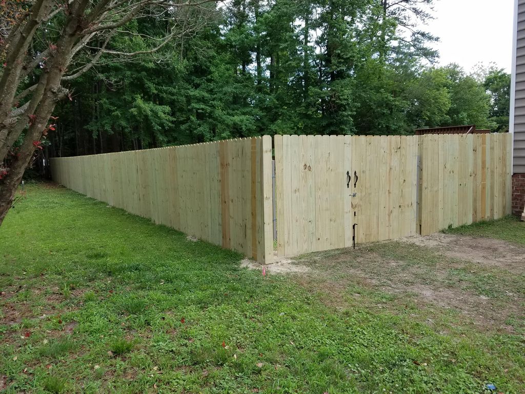 wood fence at Yorktown