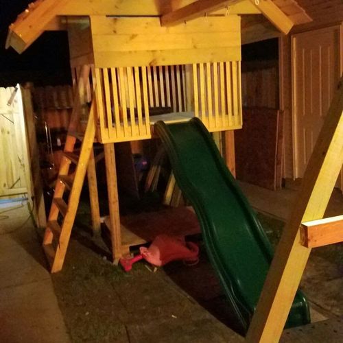 playhouse i built for my 2 girls out of mostly scr