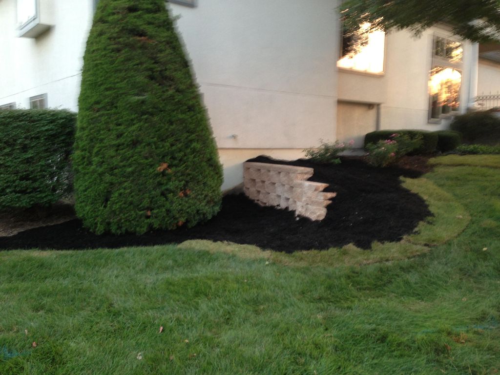 Custom wall made of big block split face wall ston